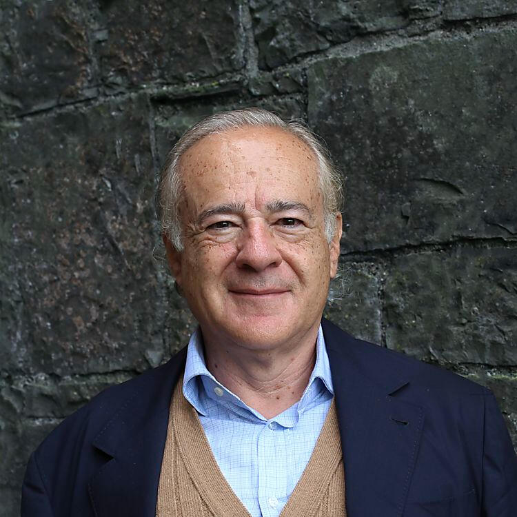Allen Sanginés-Krause photo